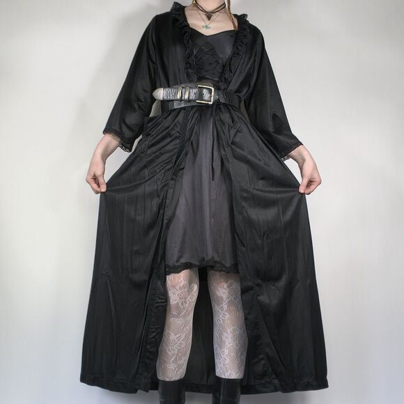 Other - Vintage Lace Lined Housecoat